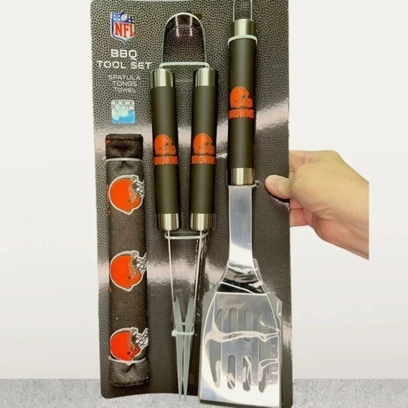 NFL Cleveland Browns tailgating BBQ set!! New in package! Get ready ahead!! - Picture 1 of 5